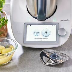 Vorwerk Thermomix TM6 Weiß + Transporttrolley Gut