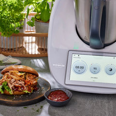 Vorwerk Thermomix TM6 Weiß + Transporttrolley Gut
